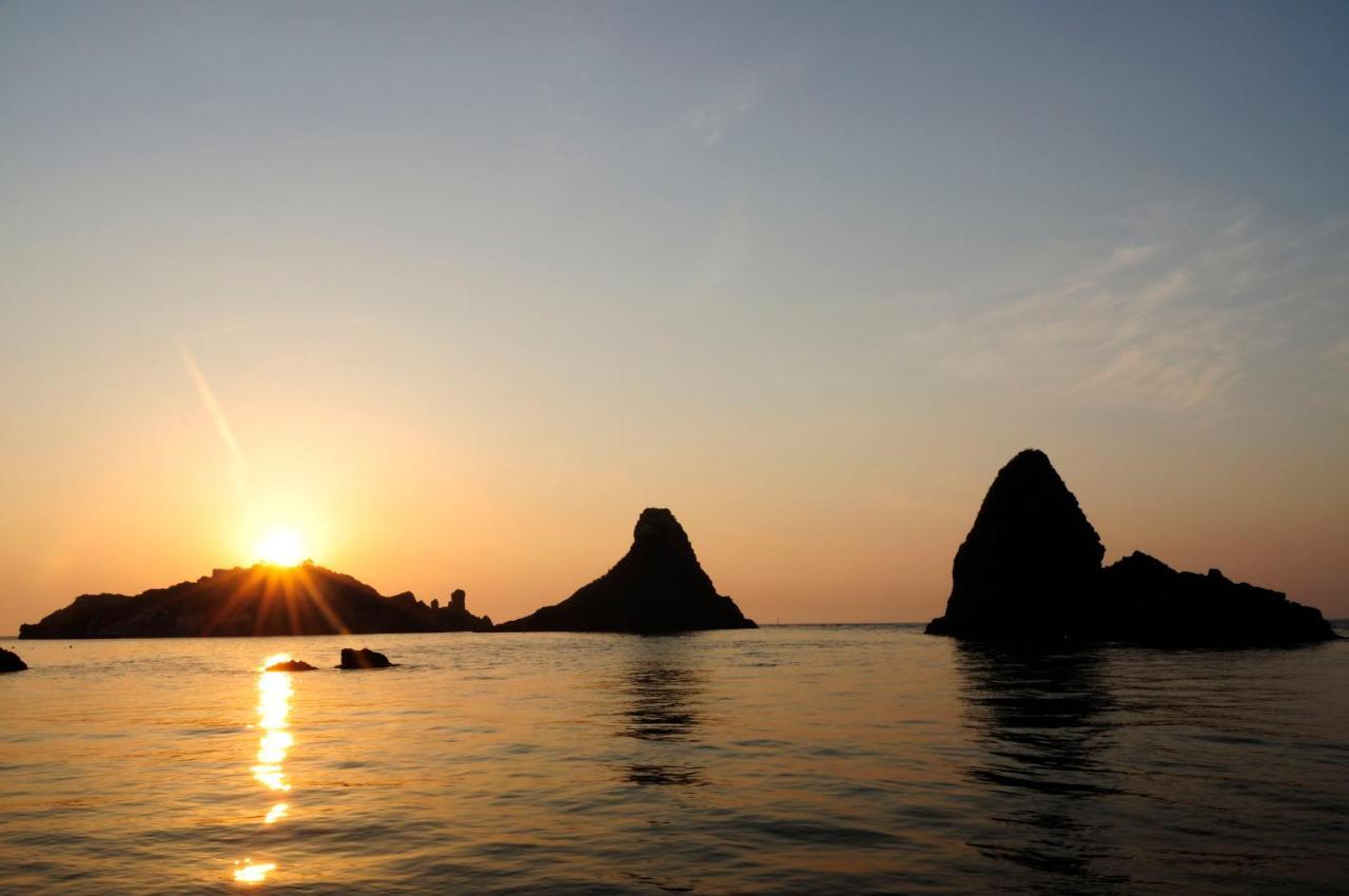 Oasis Aci Castello