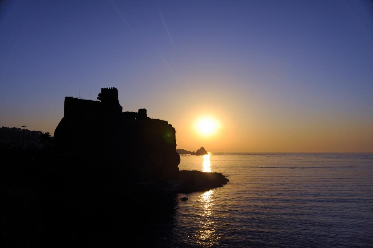 Oasis Couette-café Aci Castello